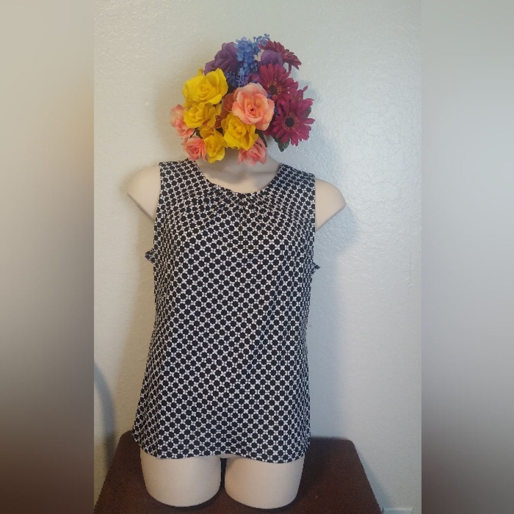 Tahari Black White Checkered Sleeveless Pullover Large Top NWT